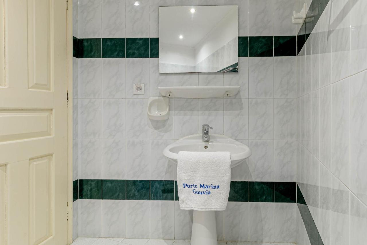 Porto Marina Aparthotel Гоувия Экстерьер фото